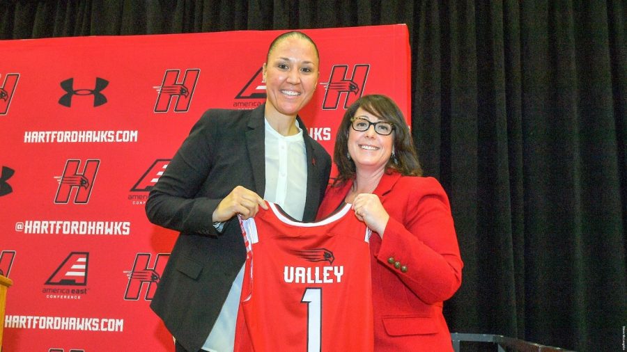 Morgan Valley hired as womens basketball head coach