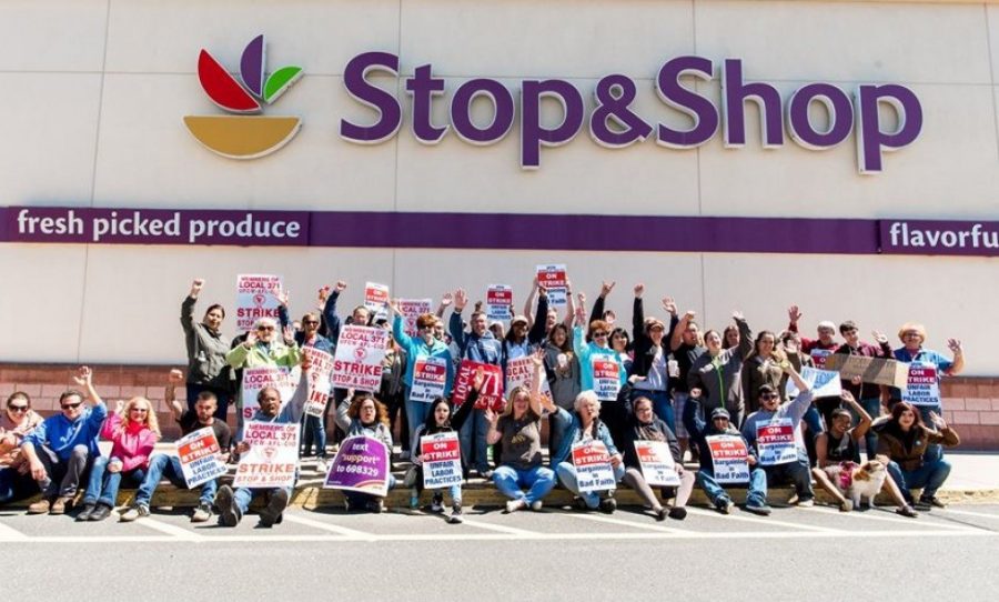 Thousands+of+Stop+%26+Shop+employees+return+to+work+after+long+11-day+strike
