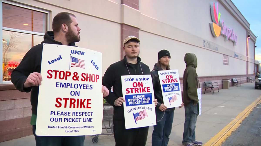 Hundreds of New England Stop & Shop Stores Close in Result of Strike